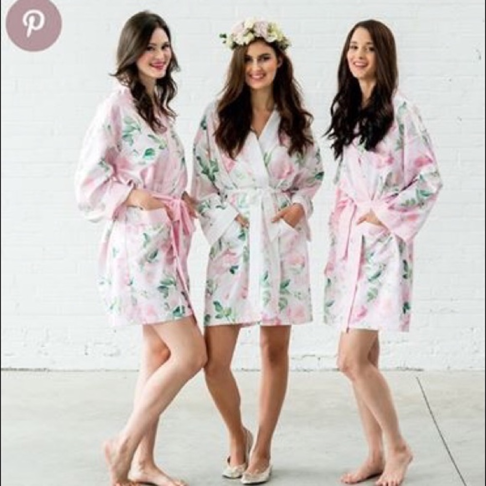 Floral Bride Robe with Pockets - Picture 4 of 4